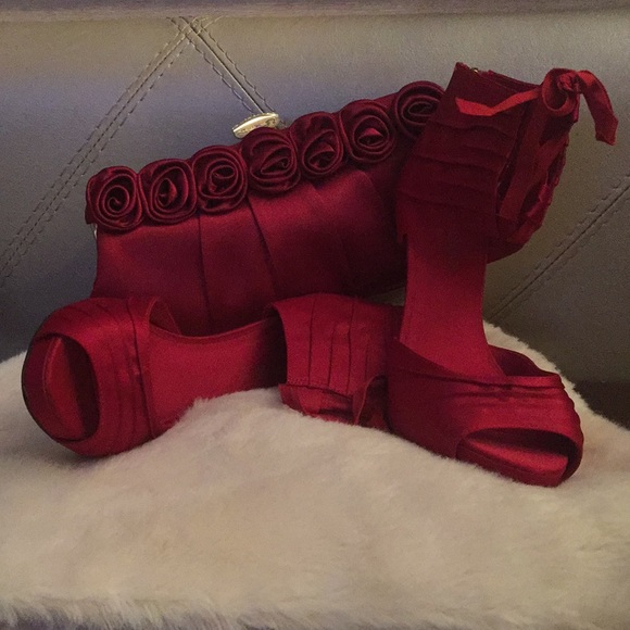 Ruby Red - Picture 3 of 3